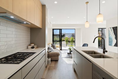 /international/nz/128-vintry-drive-huapai-rodney-380066115154/
