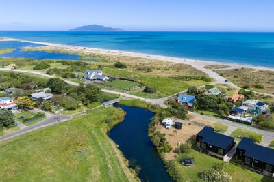 /international/nz/44-kapiti-lane-otaki-beach-kapiti-coast-380066096297/