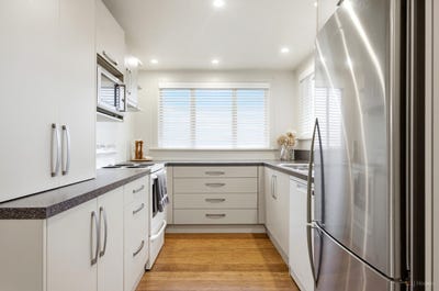 /international/nz/west-end-palmerston-north-city-380066169366/
