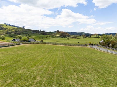 /international/nz/maungakawa-road-cambridge-waikato-380066102248/