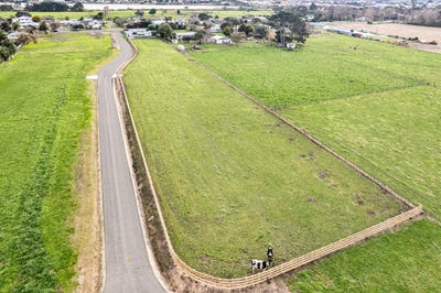 /international/nz/wikitoria-road-putiki-manawatu-whanganui-380066183188/