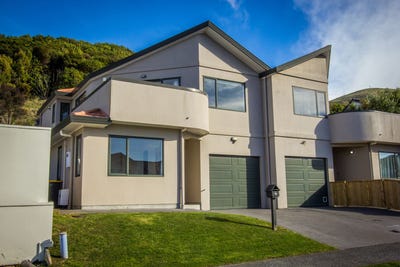 /international/nz/churton-park-wellington-city-380066094467/