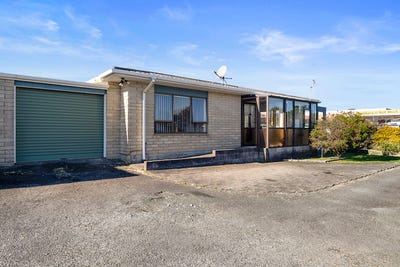 /international/nz/bell-block-new-plymouth-380066174769/