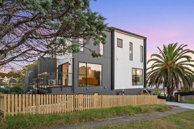 /international/nz/west-harbour-auckland-380066083435/