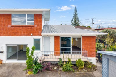/international/nz/65-butterworth-drive-glendene-waitakere-city-380066176950/