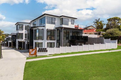 /international/nz/8-park-rise-campbells-bay-north-shore-city-380066169407/