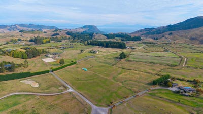 /international/nz/52-grant-road-kinloch-taupo-380066103089/