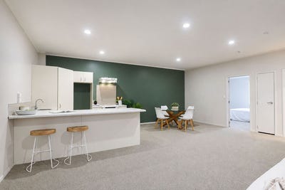 /international/nz/judea-tauranga-380066114474/