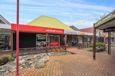 /international/nz/the-mall-cromwell-central-otago-380066146124/
