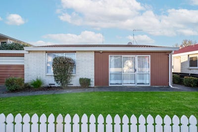 /international/nz/hamilton-east-hamilton-city-380066122569/