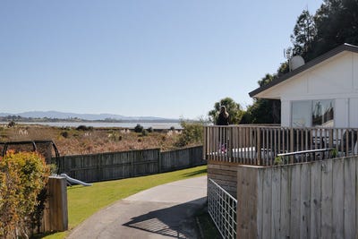 /international/nz/9-westwood-street-bellevue-tauranga-380066181133/