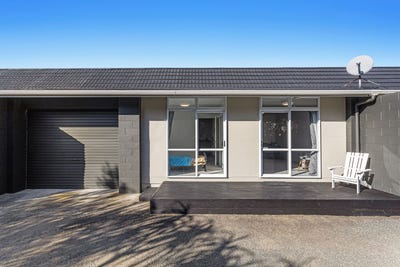 /international/nz/ohope-whakatane-380066104196/