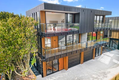 /international/nz/pukekohe-franklin-380066109383/