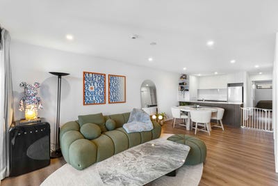 /international/nz/8-thompson-park-road-mount-wellington-auckland-city-380066123119/