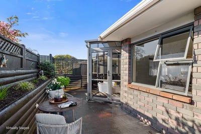/international/nz/14-sandel-rise-merrilands-new-plymouth-380066076017/