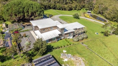 /international/nz/42-merewhira-road-paremoremo-north-shore-city-380066095226/