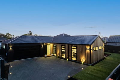 /international/nz/6-polish-lane-marshland-christchurch-city-380066120203/