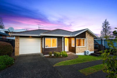 /international/nz/11-imelda-road-te-atatu-peninsula-waitakere-city-380066165475/