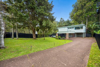 /international/nz/7-waima-crescent-titirangi-waitakere-city-380066119003/