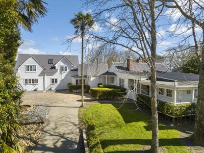 /international/nz/attwood-road-paremoremo-auckland-380066112753/