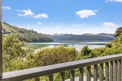 /international/nz/16-hakahaka-road-port-underwood-marlborough-380066101876/