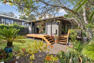 /international/nz/42-fairlands-avenue-waterview-auckland-city-380066098633/