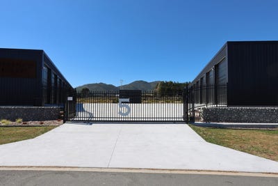/international/nz/5-keehan-drive-taupo-central-north-island-380066146119/