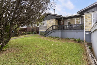 /international/nz/17-howard-hunter-avenue-saint-johns-auckland-city-380066106677/