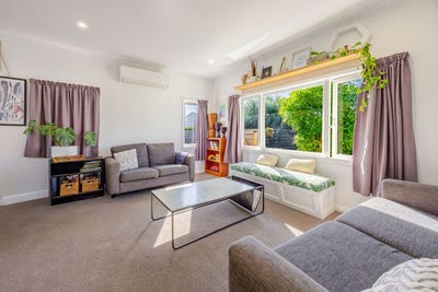 /international/nz/akina-hastings-380066113782/