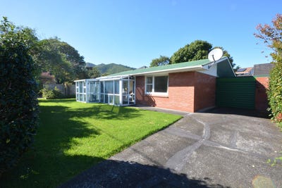 /international/nz/1-iti-grove-waikanae-wellington-380066117907/