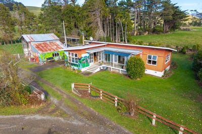 /international/nz/78-mangatainoka-valley-road-eketahuna-tararua-380066120692/