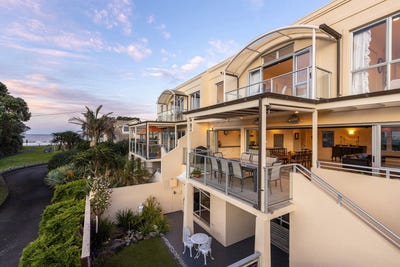/international/nz/orewa-rodney-380066091064/