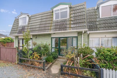 /international/nz/2-ararino-street-trentham-upper-hutt-city-380066113344/