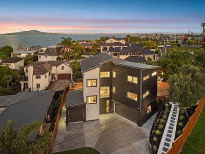 /international/nz/castor-bay-north-shore-city-380066121560/