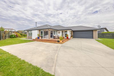 /international/nz/11-pohutukawa-drive-bay-view-napier-city-380066090497/