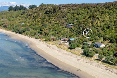 /international/nz/68-beach-road-collingwood-tasman-380066096676/