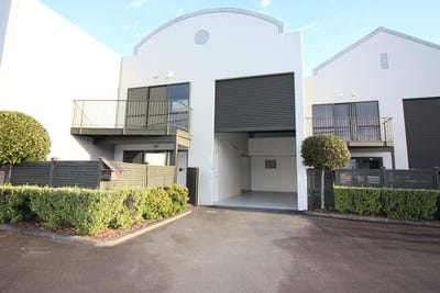 /international/nz/6-airborne-road-albany-north-shore-city-380066129105/