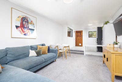 /international/nz/concord-dunedin-city-380066121693/