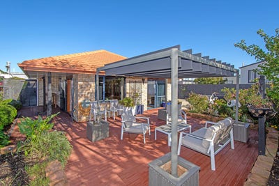 /international/nz/32a-bower-avenue-new-brighton-christchurch-city-380066100468/