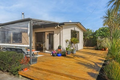 /international/nz/47-marine-parade-carters-beach-buller-380066105359/