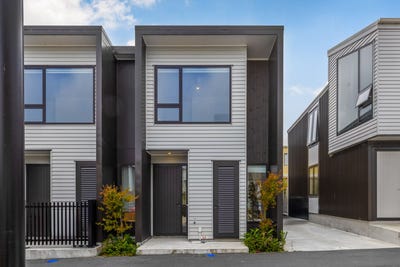 /international/nz/27-houhere-street-paraparaumu-kapiti-coast-380066096511/