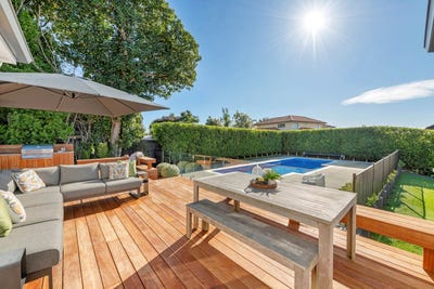 /international/nz/8-julia-way-beachlands-manukau-city-380066169666/