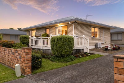/international/nz/169-wellington-street-pukekohe-franklin-380066112531/
