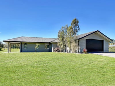 /international/nz/kinloch-central-north-island-380066119801/