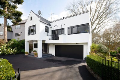 /international/nz/edgecumbe-street-whitiora-waikato-380066114248/