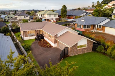 /international/nz/prospect-place-western-heights-hamilton-city-380066104510/
