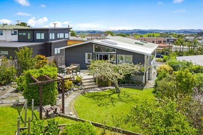 /international/nz/8-alexander-road-algies-bay-rodney-380066117276/
