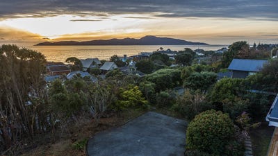 /international/nz/raumati-beach-kapiti-coast-380066092404/