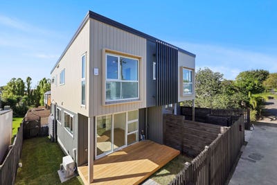 /international/nz/65-kiwi-road-point-chevalier-auckland-city-380066084288/
