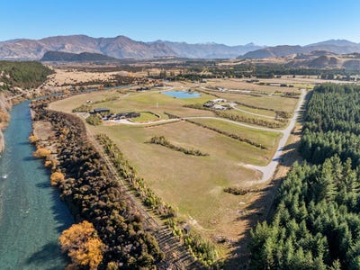 /international/nz/150-fowler-lane-albert-town-wanaka-380066178345/